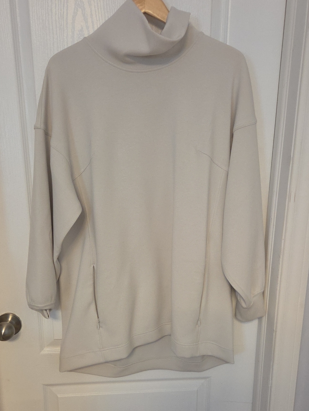 Lululemon Cozy Oversized Turtleneck Pullover in Ivory